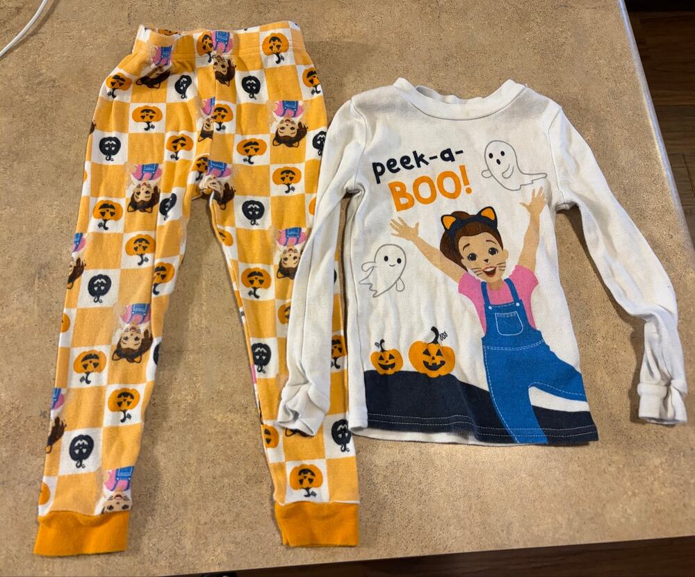 Ms. Rachel Cotton Long Sleeve Halloween Pajama Set size 4T